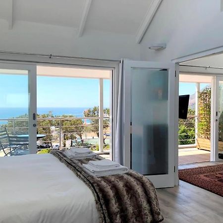 Bright Camps Bay Loft With Stunning Views And Shared Pool Lejlighed Kapstaden Eksteriør billede